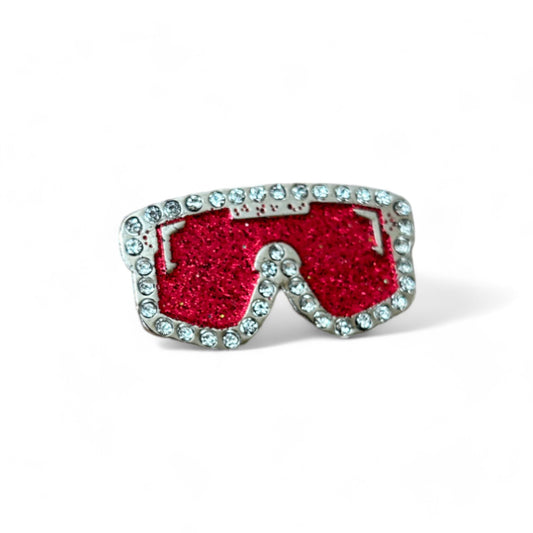 RED BLING CHONCHIS PIN